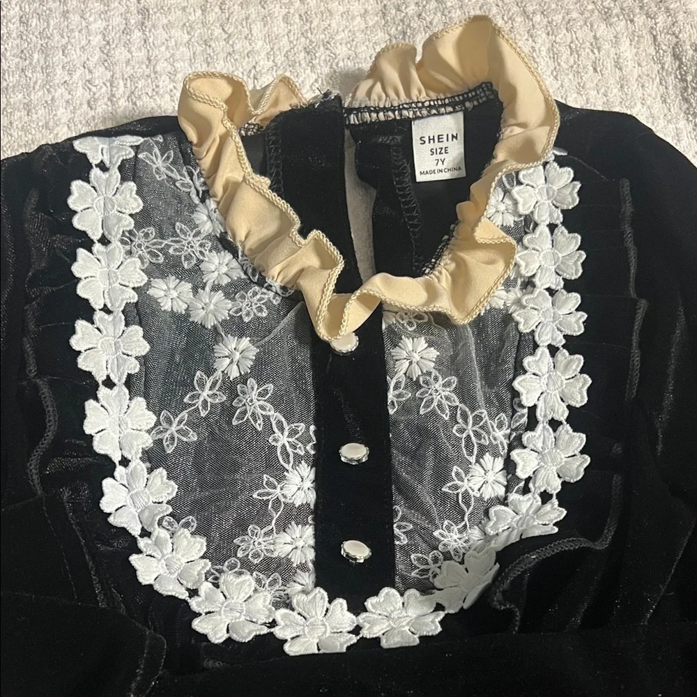NWOT - Girls Black with Cream/White Accents Velour Dress - Size 7Y